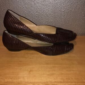 Tahari Jules Preppy Academia Edgy Brown Faux Croc Flats 7.5M